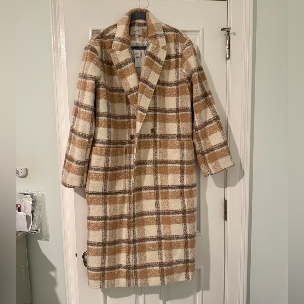 Boucle Modern Coat in Cream and Tan